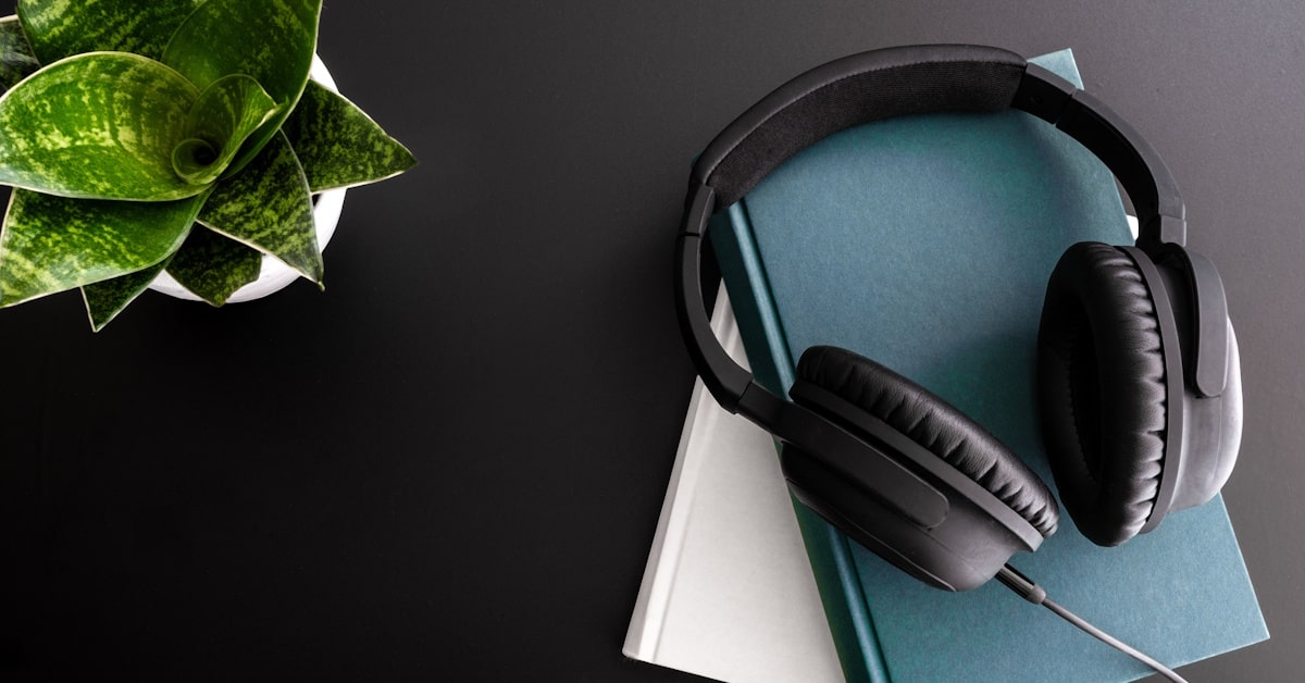Audiobooks in Education: Supporting Literacy & Comprehension with Headphones