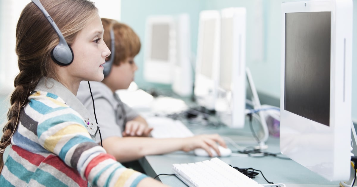 Maximizing the Benefits of School Headphones in Multisensory Learning