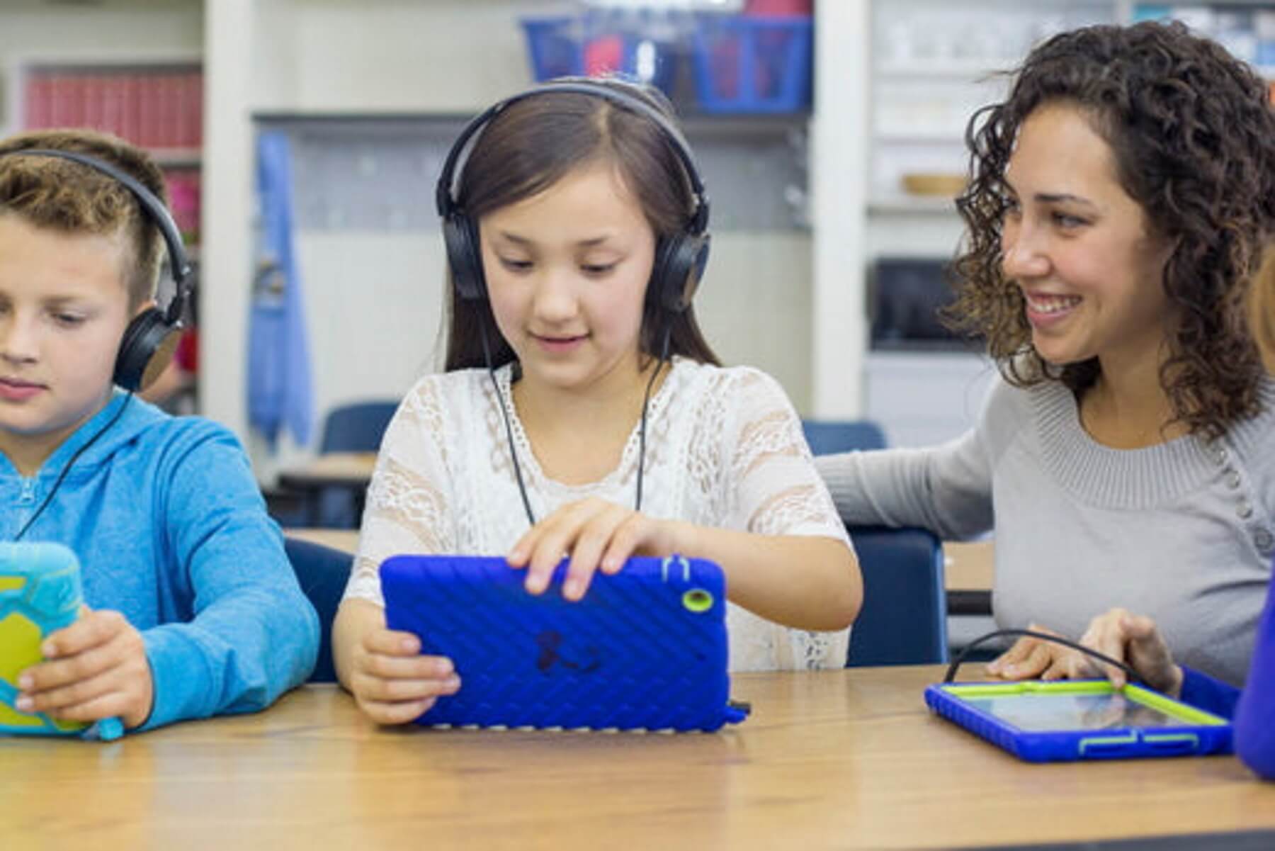 Make learning more fun with these headphones that help students stay focused and engaged. Specially designed to meet educational needs, they can also be used for other applications!