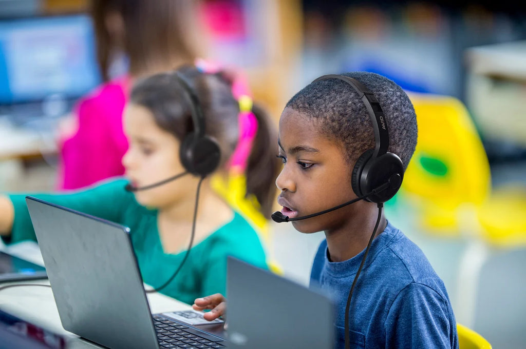 AVID AE-15 USB-C Classroom Headset with Microphone